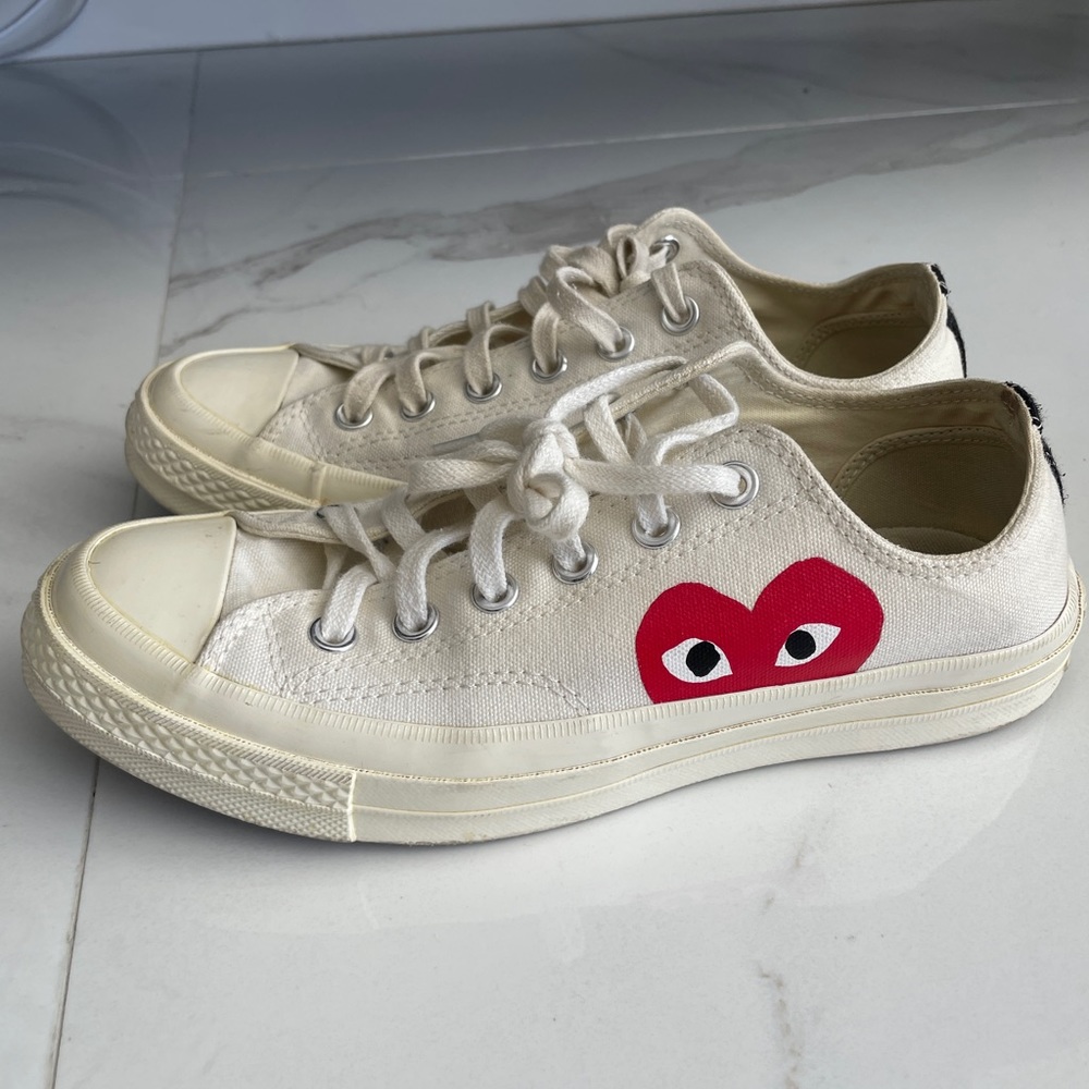 COMME DES GARÇONS PLAY x Converse Chuck TaylorÂ® Hidden Heart Low Top Sneaker